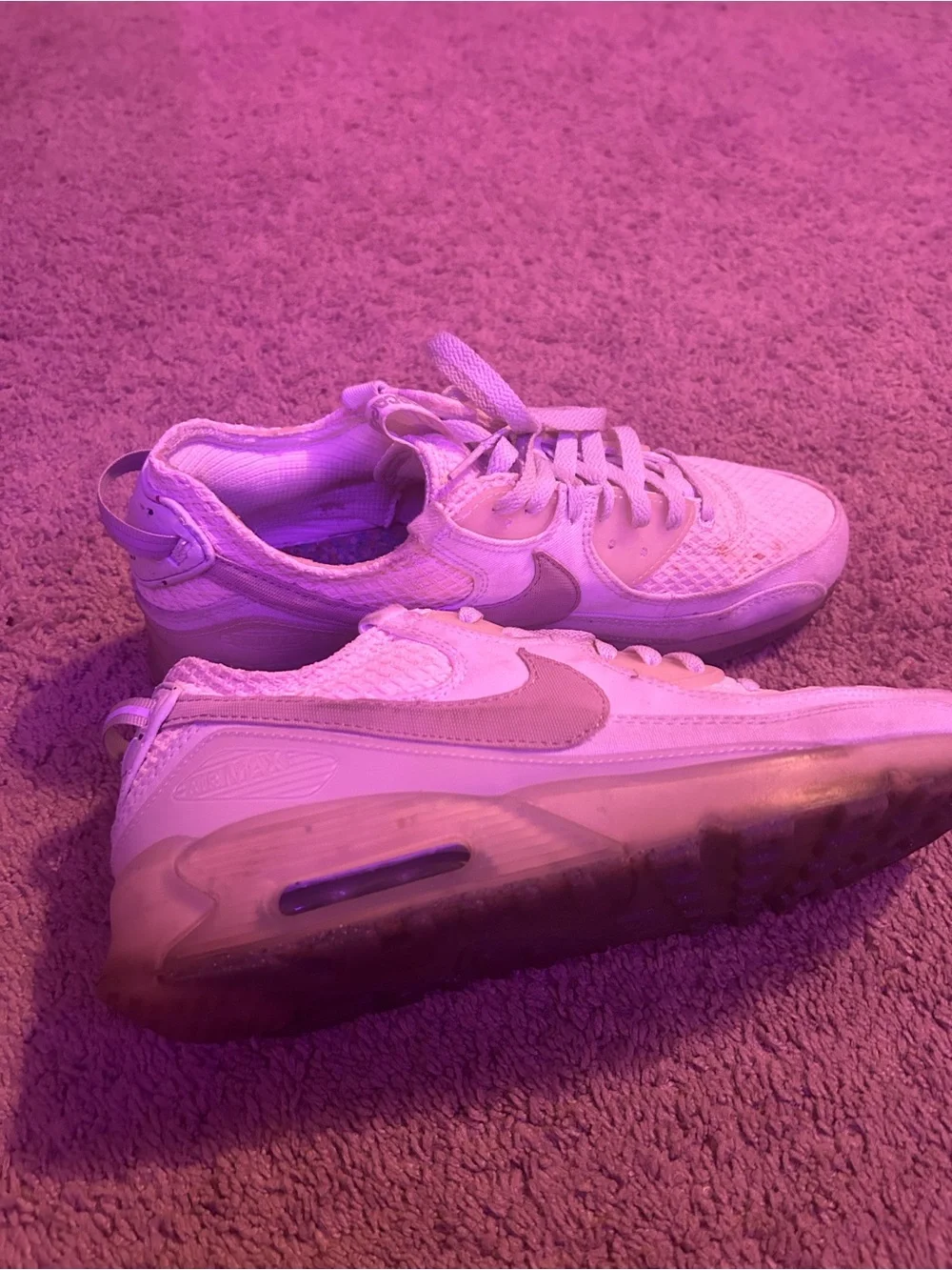 Nike Women’s Sneakers in Light Pink and White